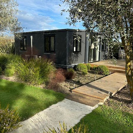 Adorable Little Container House Apartment Hastings Exterior foto