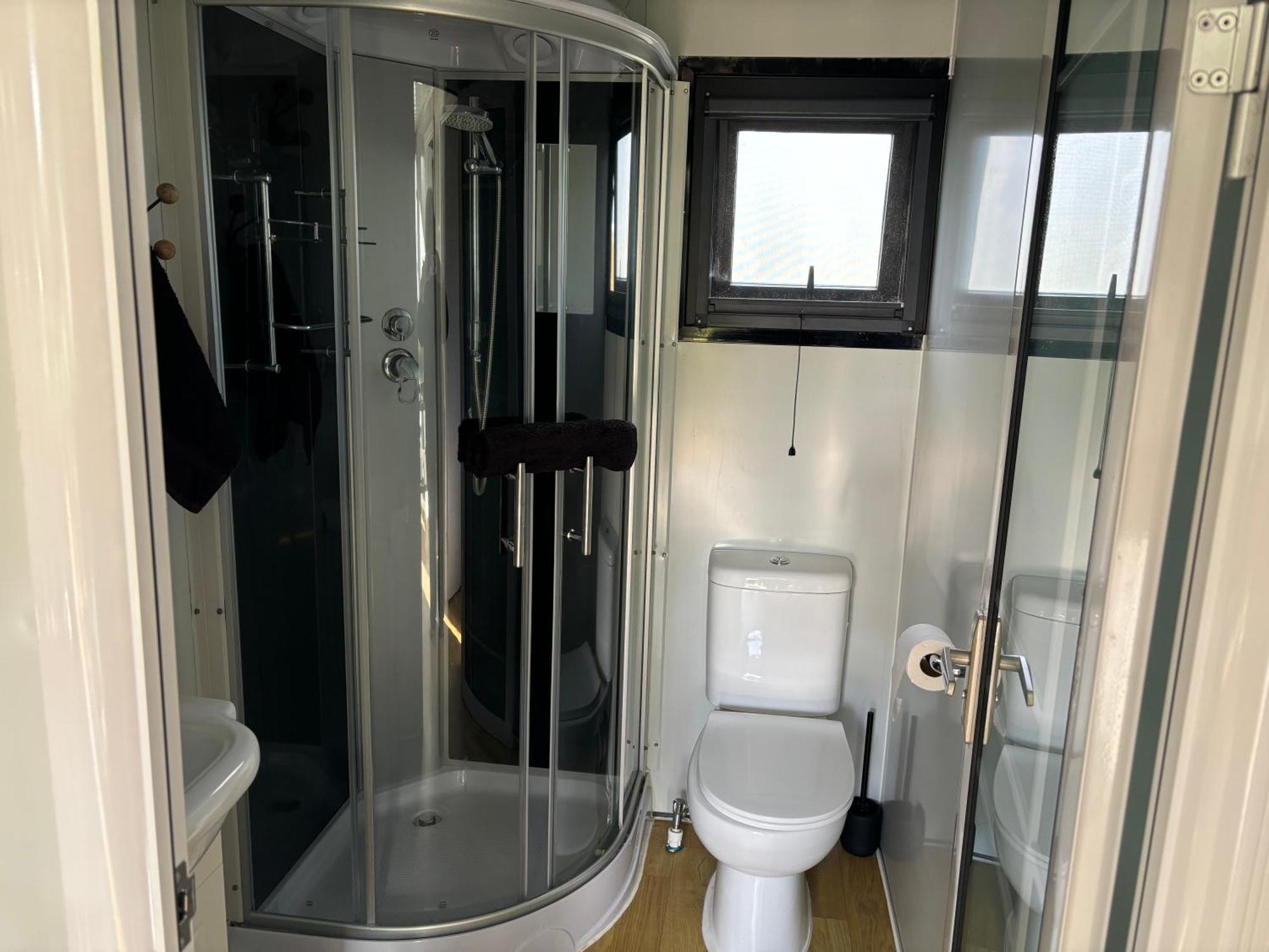 Adorable Little Container House Apartment Hastings Exterior foto
